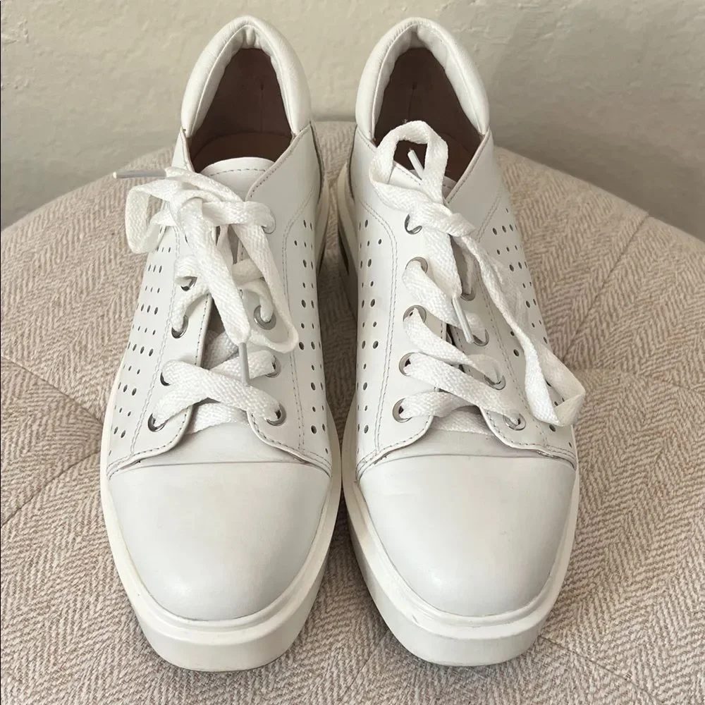 Linea Paolo Kendra Perforated white Leather Lace-Up Platform chunky Sneakers 8M